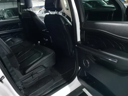 Ford Expedition V6A 5PTS. PLATINUM MAX, TA, 3.5 ECOBOOST, PIEL, QC, DVD, GPS, RA-22, 4X4 5P PLATINUM MAX V6/3.5/BT AUT 4X4