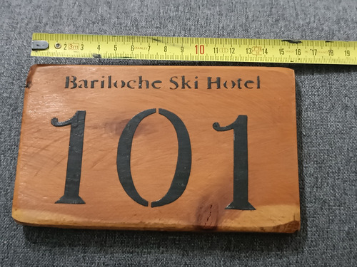 Cartel Bariloche Ski Hotel Habitación 101 Madera