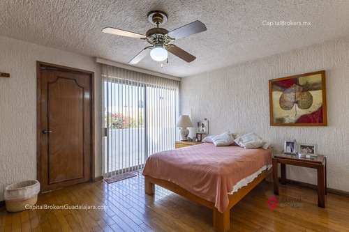 Casa Con Alberca En Venta En La Colonia Seattle