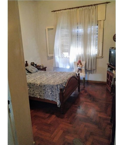 Casa De 3 Amb C/coch, Patio Y Parrilla V.sarmiento