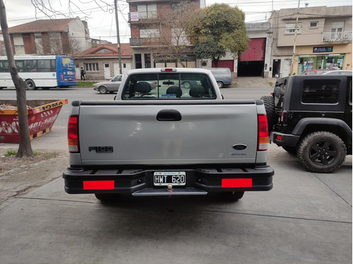 Ford F-100 3.9 Cab. Simple Xl Plus Mp3+4x2