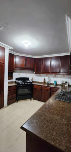 Imagen 3 de 11 de Apartamento En Venta En Bella Vista, Cerca Avenida Anacaona Y Parque Mirador Sur
