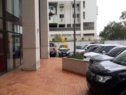 Imagem 4 de 10 de Barra Da Tijuca - Condomínio Sunplaza - Loja Frente - Com 37m2 De Piso E 18 M² De Jirau. Agende Uma Visita. - Loc5455m - 34847446