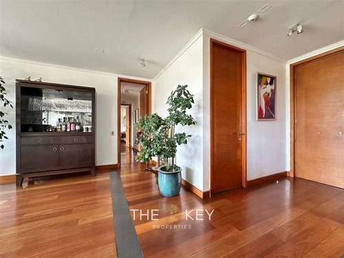 Amplio Departamento Venta 3 Dorm. 2 E. Bicentenario Vitacura