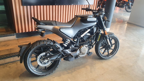 Imagen 3 de 19 de Svartpilen 200 Abs Husqvarna 0km 2023 Solo Dni Tna 0% $