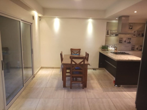 Imagen 4 de 26 de Casa De Estilo Minimalista