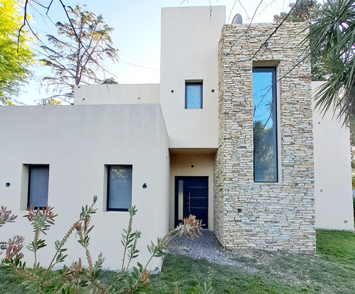 Venta Dueño Directo, Hermosa Casa Estilo Moderno