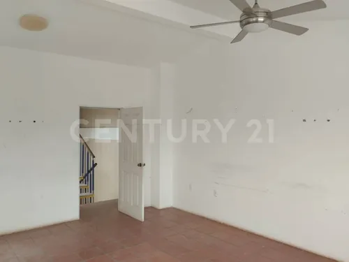 Casa En Venta En Col. Lomas De Chairel