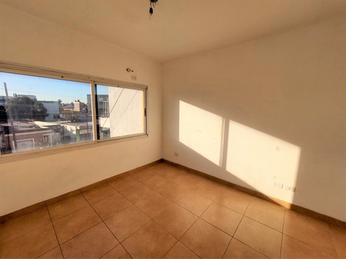 Duplex Con Cochera En Alquiler En Ramos Mejia