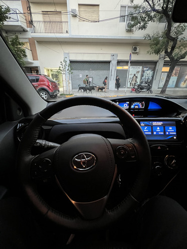 Toyota Etios 1.5 Xls Mt6