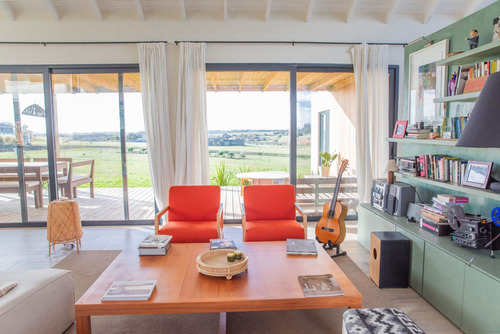 Casa En Venta De 4 Dormitorios En Pueblo Mio (ref: Bpv-10201)