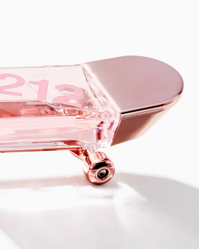 Imagen 4 de 6 de Perfume Carolina Herrera 212 Heroes For Her Edp 30ml