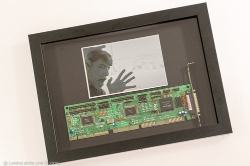 Porta Retrato Com Placa Sucata Serial Winbond Reciclada