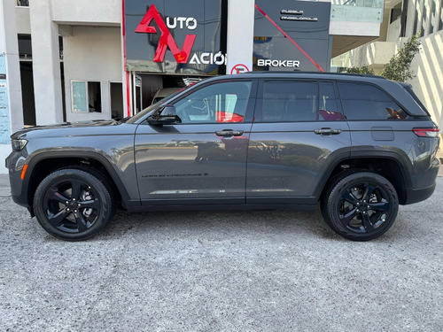 Jeep Grand Cherokee ALTITUDE V6 4X2