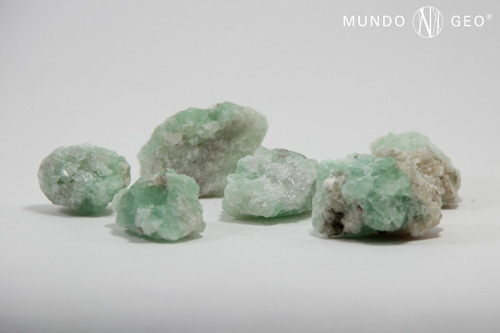 Imagen 3 de 3 de Piedra Fluorita Verde En Bruto Nro. 5
