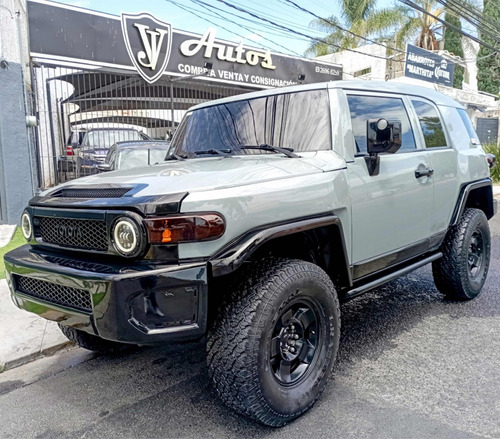 Toyota Fj Cruiser 3p Premium Aa Ee Ra Abs 4x4 At