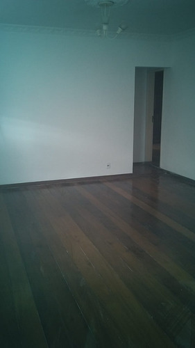 Encantadora Casa Com Lareira No Centro Da Charmosa Petrópolis, Em Discreta Rua Sem Saída.