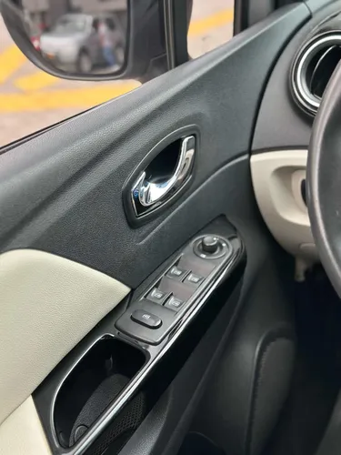 Renault Captur 2.0 Intens Automática