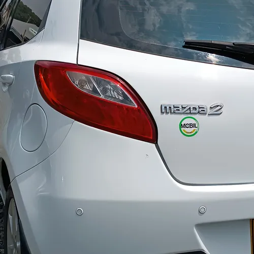 Mazda 2 At 1.5cc 2012