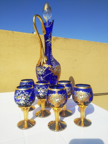 Set De Copas Y Botellon Antiguos De Cristal Azul Veneciano 