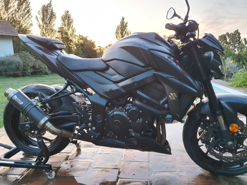 Suzuki Gsxs 750