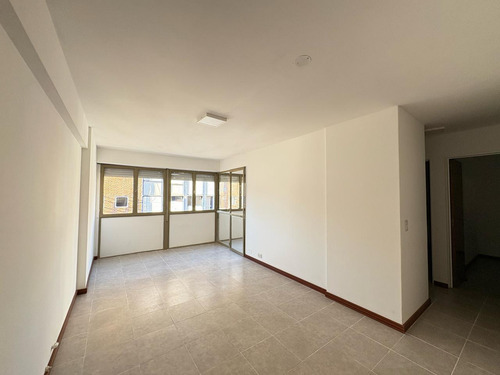 Departamento En Alquiler | 2 Dormitorios | Nueva Cordoba | Frente C/ Balcón | Zona Buen Pastor