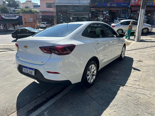 Chevrolet Onix plus 1.0 Lt 2 4P