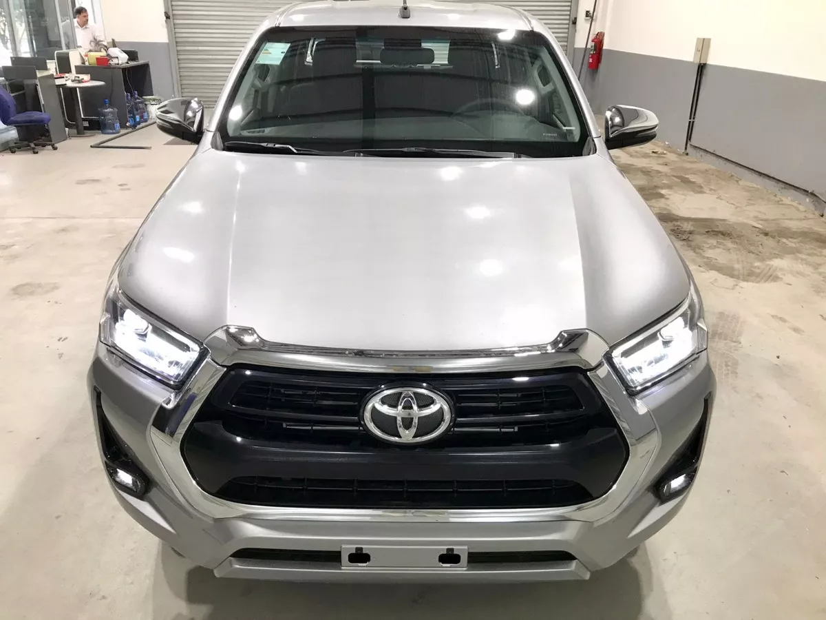 Toyota Hilux 2.8 Cd Srv 177cv 4x4 At