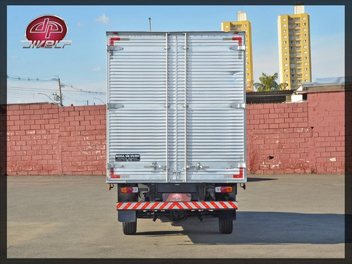 Imagem 13 de 14 de Iveco Daily 35s14 Chassi Com Baú Para Carga Seca Carteira B