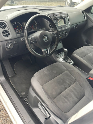 Imagem 7 de 8 de Vw Tiguan 2.0 Tsi 200cv Ano 2013