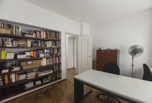 Imagen 2 de 16 de Venta Apartamento 3 Dormitorios Centro ¡piso Alto,a Metros De La Intendencia, Reciclado A Nuevo, Ideal Vivienda U Oficina!