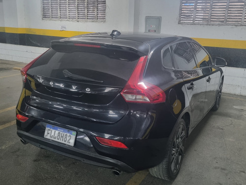 Volvo V40 2.0 T4 Dynamic Aut. 5p
