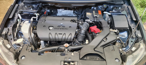 Mitsubishi Lancer 2.0 ES CVT Automático