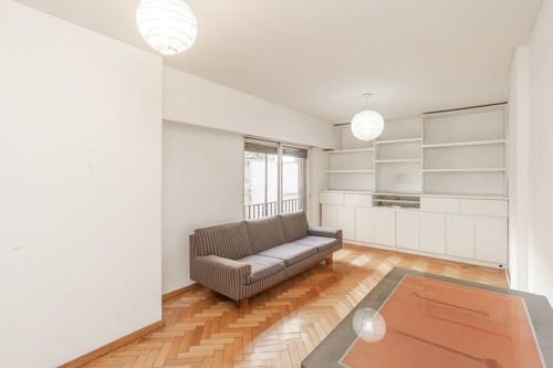 Imagen 6 de 17 de Venta Belgrano Tres Ambientes Semipiso Baulera.