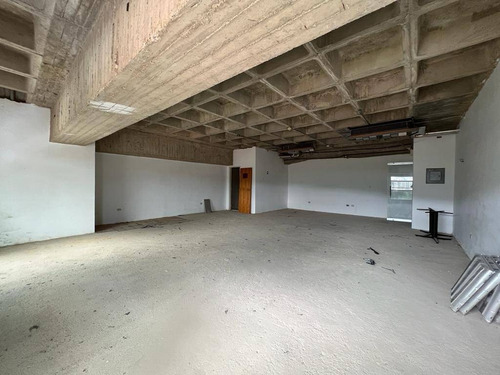 Imagen 4 de 5 de Johanna Castillo Vende Oficina Torre Cristal 04145951217
