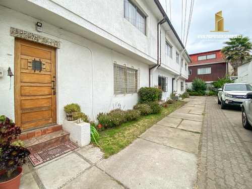 Los Orientes Vende Amplia Casa 4d 3b Pasaje Cerrado Viña