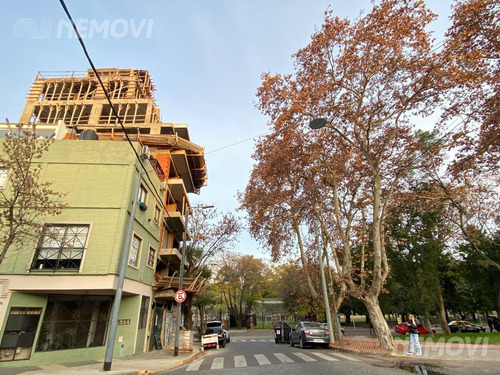 Venta Local Con Patio Parque Saavedra