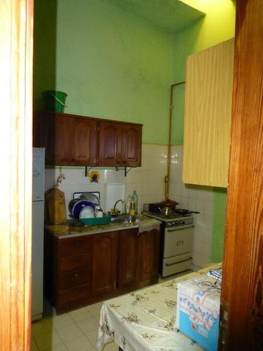 Imagen 6 de 27 de Departamento Antiguo En Pleno Centro De Colón Venta