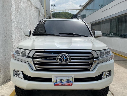 Imagen 3 de 14 de Toyota Land Cruiser 200