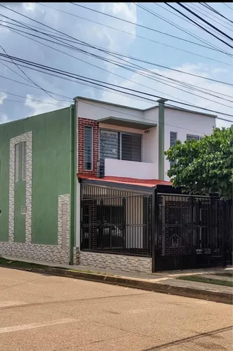 Magnífica Casa Con Excelente Ubicación De 4 Habitaciones.