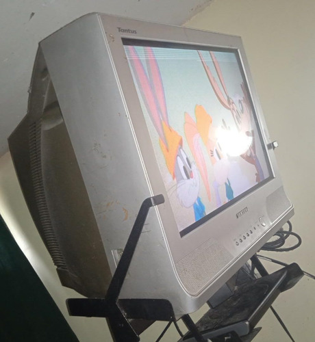 Imagen 2 de 4 de Televisor Samsumg 21 Con Base Y Control