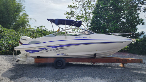 Focker 240 + Evinrude E-tec 300 Hp
