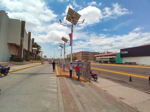 Imagen 11 de 11 de La-112 Zona Centro Alquiler Local En Planta Baja En Centro Comercial Gran Bazar