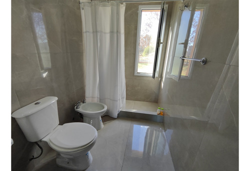 Hermosa Casa En La Cecilia Carlos Keen Lujan Nueva