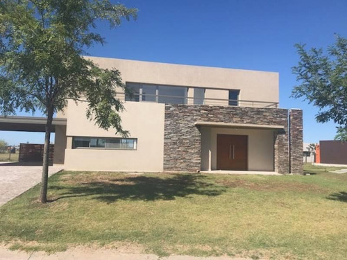 Imagen 4 de 18 de Casa En Venta En Barrio El Canton Maroto Propiedades
