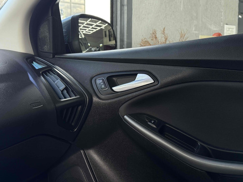 Ford Focus 2.0 SE FASTBACK 16V FLEX 4P POWERSHIFT