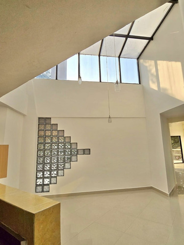 Vendo Casa Minimalista De Holgada Amplitud Colindando A Reserva Ecologica