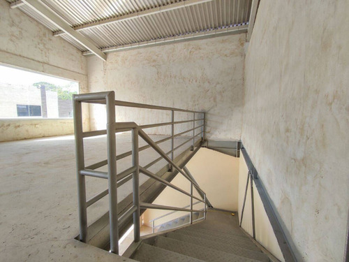 Imagen 8 de 12 de Galpón En Venta En San Blas Valencia Cód 172090 Lucrecia Escorcha
