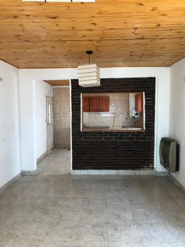 Imagen 3 de 11 de Casa En Barrio Centrico - Brandsen