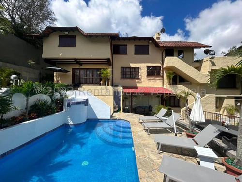 Hermosa Casa En Alto Prado Estilo Mediterráneo De 3 Niveles Con Vista Al Avila 248521